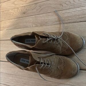 Steve Madden Tan Suede Brogues